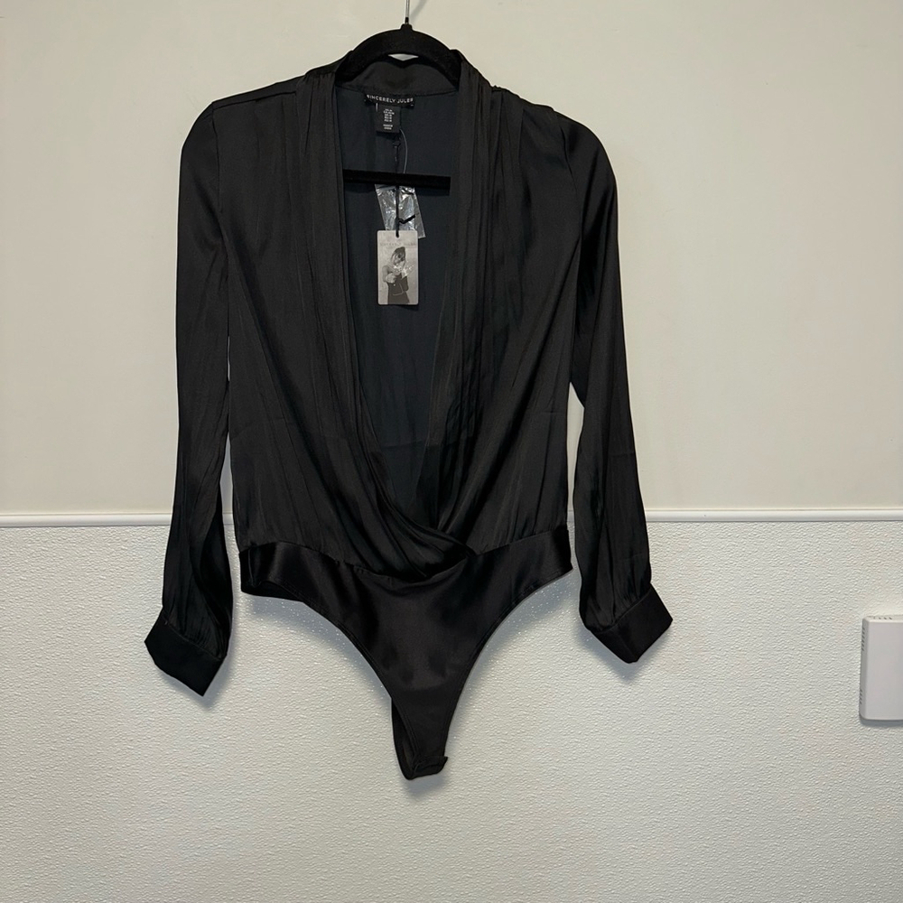 NWT Women's Sincerely Jules Bodysuit medium Black Satin Deep Plunge neckline New